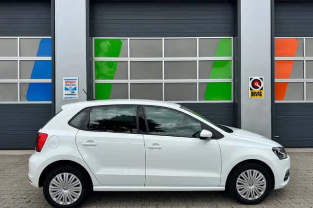 Volkswagen Polo (2016) thumbnail 5