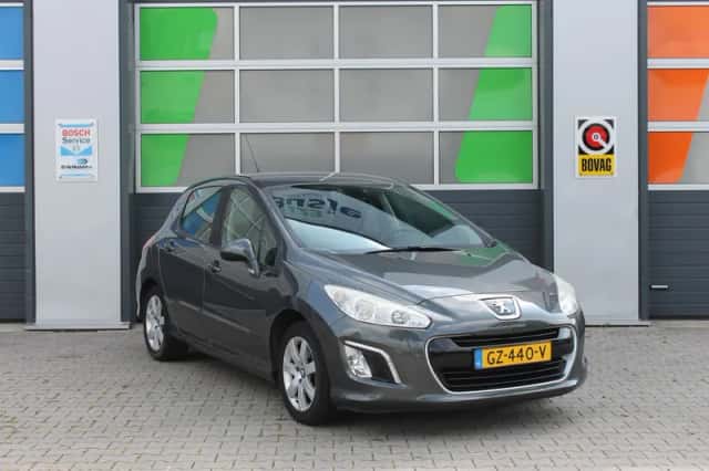 Peugeot 308 (2012) thumbnail 4