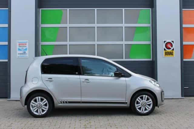 Volkswagen Up (2019) thumbnail 6