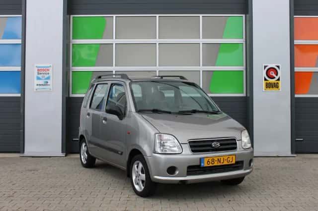 Suzuki WAGON R+ (2003) thumbnail 4