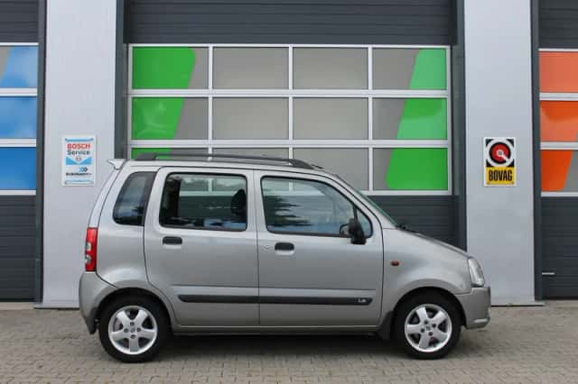 Suzuki WAGON R+ (2003) thumbnail 5