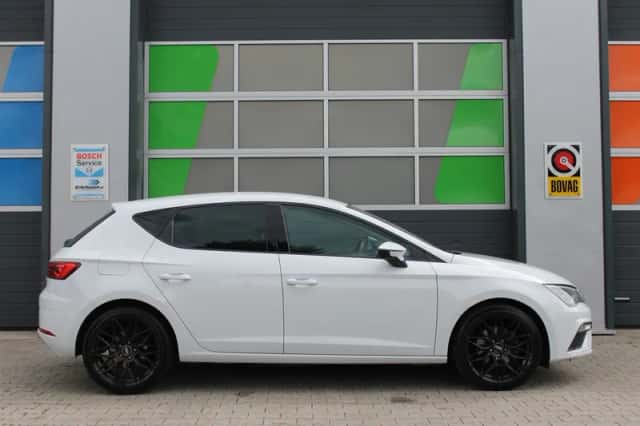 SEAT Leon (2018) thumbnail 6