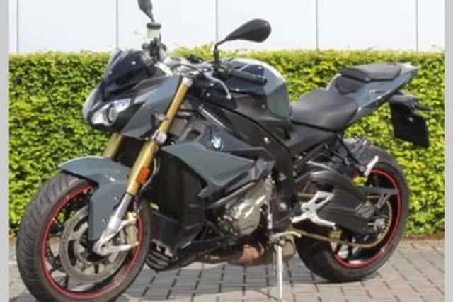 BMW S (2017) thumbnail 1