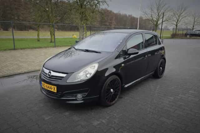 Opel Corsa (2009) thumbnail 1