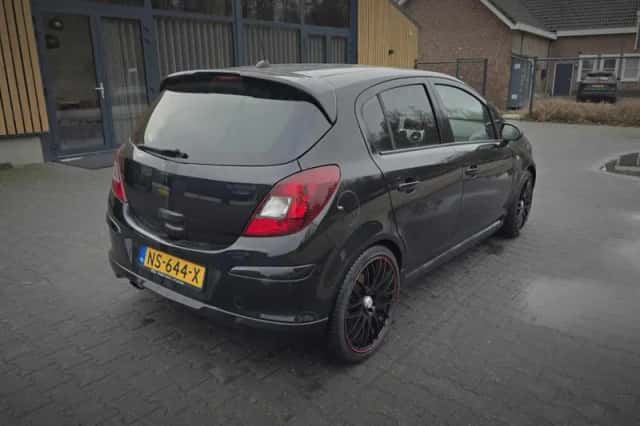 Opel Corsa (2009) thumbnail 5
