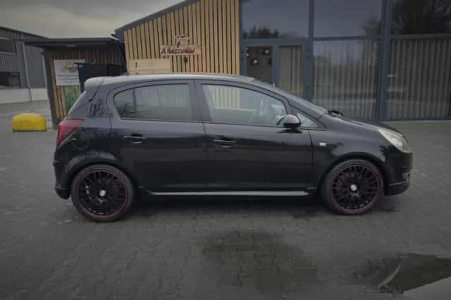 Opel Corsa (2009) thumbnail 6