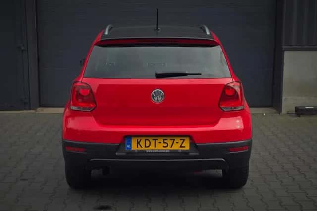 Volkswagen Polo (2012) thumbnail 6