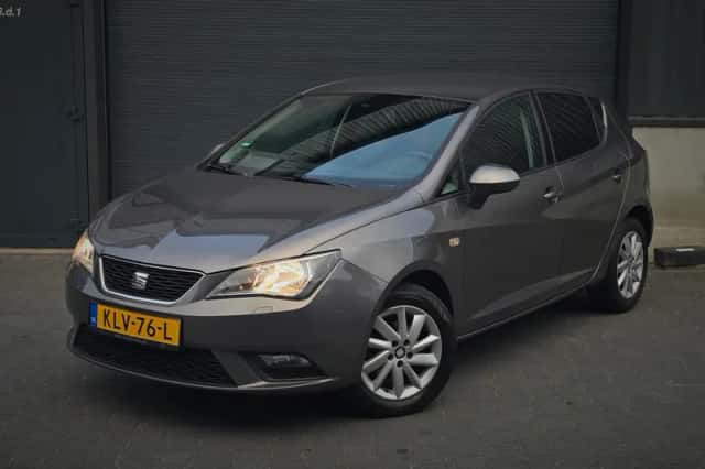 SEAT Ibiza (2015) thumbnail 1