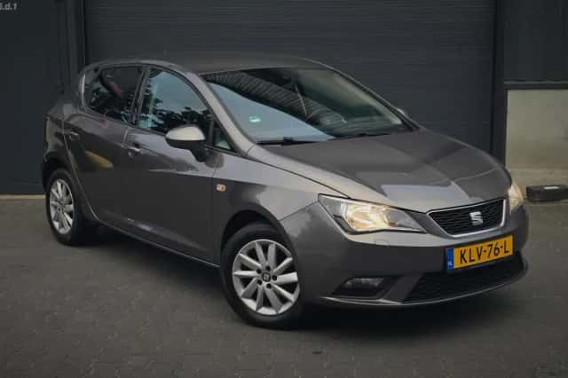 SEAT Ibiza (2015) thumbnail 3