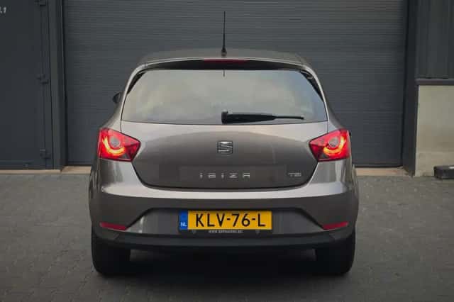 SEAT Ibiza (2015) thumbnail 6
