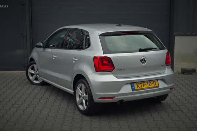 Volkswagen Polo (2014) thumbnail 6