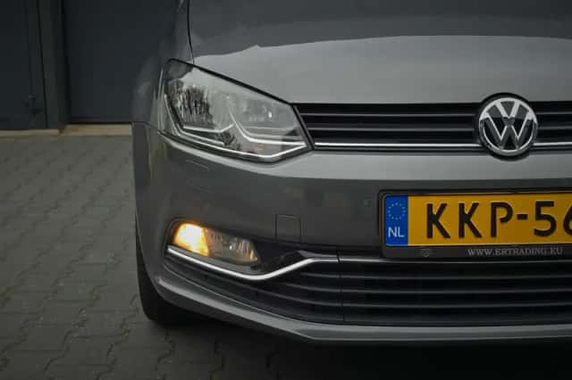 Volkswagen Polo (2014) thumbnail 3