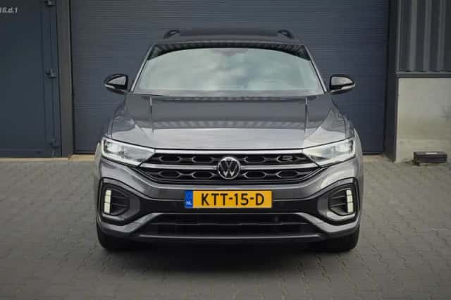 Volkswagen T-Roc (2022) thumbnail 2