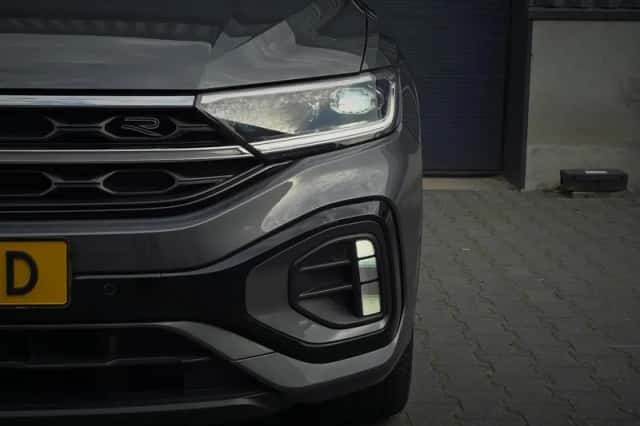 Volkswagen T-Roc (2022) thumbnail 4