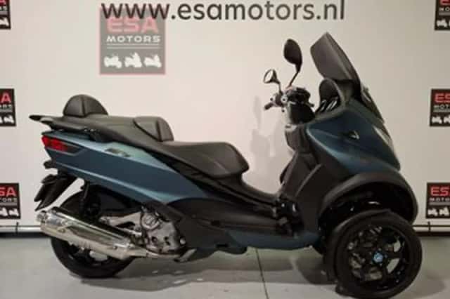 PIAGGIO MP3 (2015) thumbnail 2