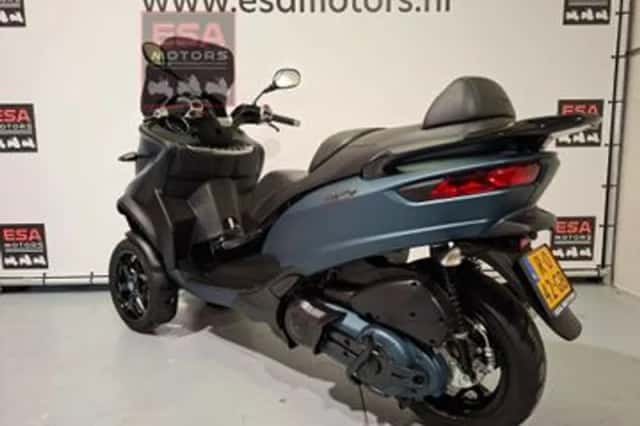 PIAGGIO MP3 (2015) thumbnail 6