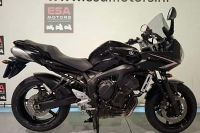 YAMAHA FZ (2010) thumbnail 2