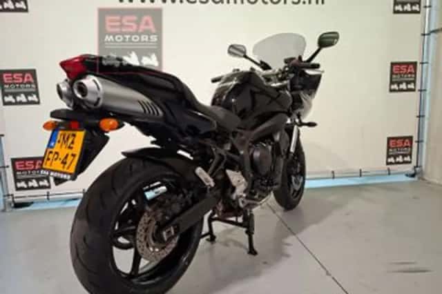 YAMAHA FZ (2010) thumbnail 6