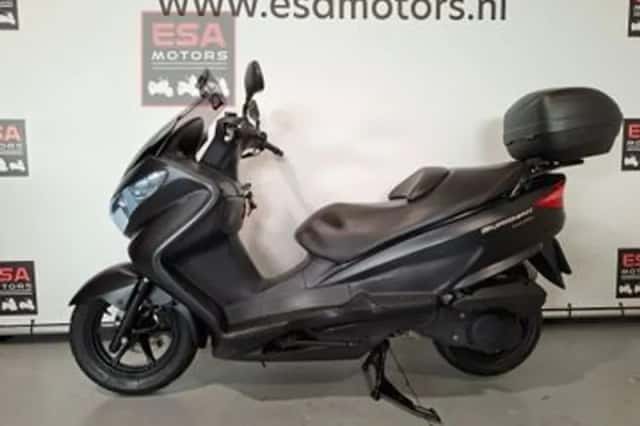 Suzuki BURGMAN (2012) thumbnail 1