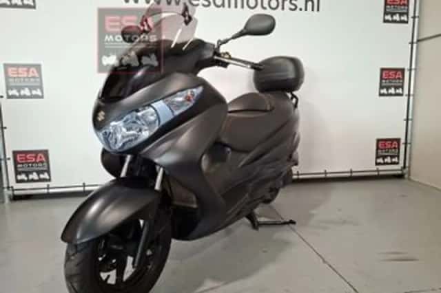 Suzuki BURGMAN (2012) thumbnail 3