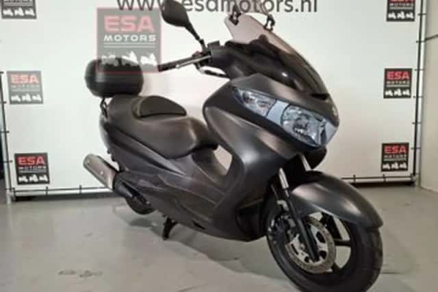 Suzuki BURGMAN (2012) thumbnail 4