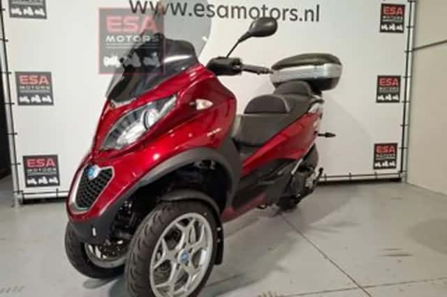 PIAGGIO MP3 (2017) thumbnail 4