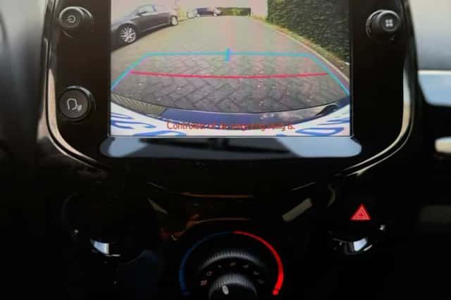 Toyota Aygo (2019) thumbnail 3