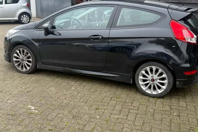 Ford Fiesta (2013) thumbnail 6