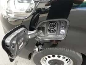 Opel Vivaro-e (2022) thumbnail 4