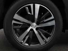 Peugeot 5008 (2021) thumbnail 4