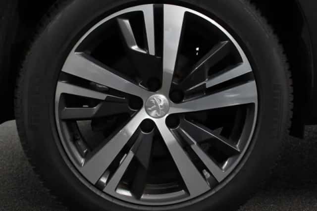 Peugeot 5008 (2021) thumbnail 4