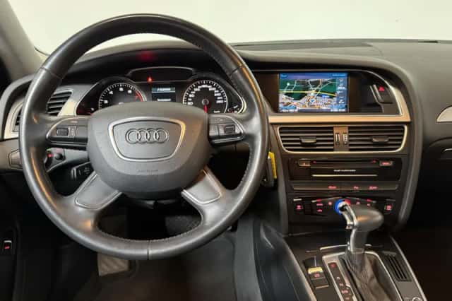 Audi A4 (2015) thumbnail 2