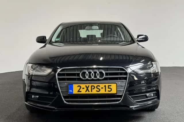 Audi A4 (2015) thumbnail 3