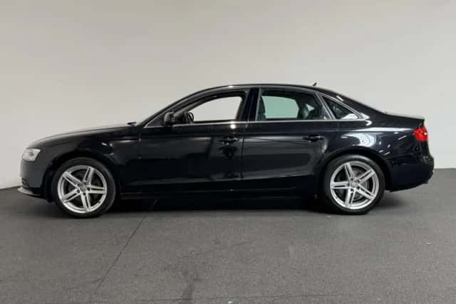 Audi A4 (2015) thumbnail 4