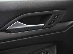 Volkswagen Golf (2021) thumbnail 18