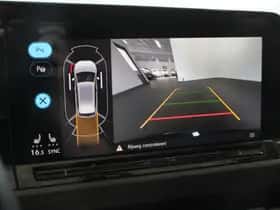 Volkswagen Golf (2021) thumbnail 3