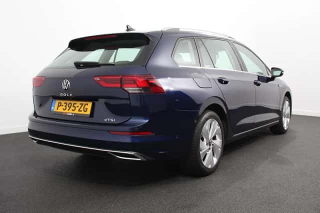 Volkswagen Golf (2021) thumbnail 6