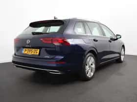 Volkswagen Golf (2021) thumbnail 6