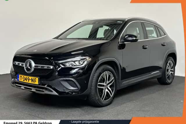 Mercedes-Benz GLA (2021) thumbnail 1