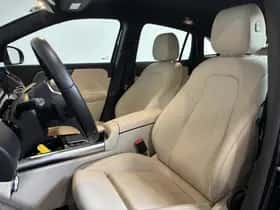 Mercedes-Benz GLA (2021) thumbnail 3