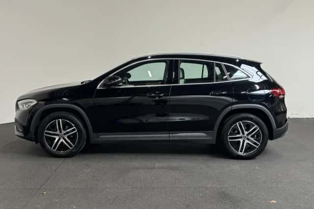 Mercedes-Benz GLA (2021) thumbnail 5