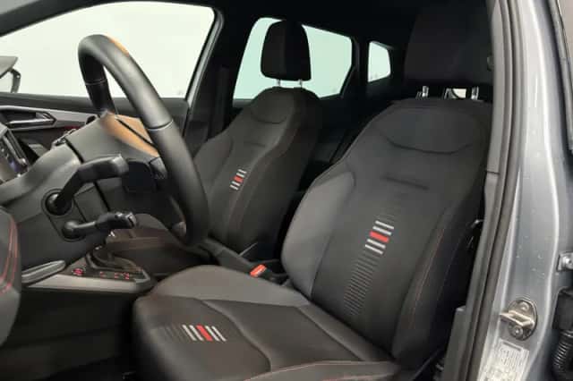 SEAT Arona (2021) thumbnail 2