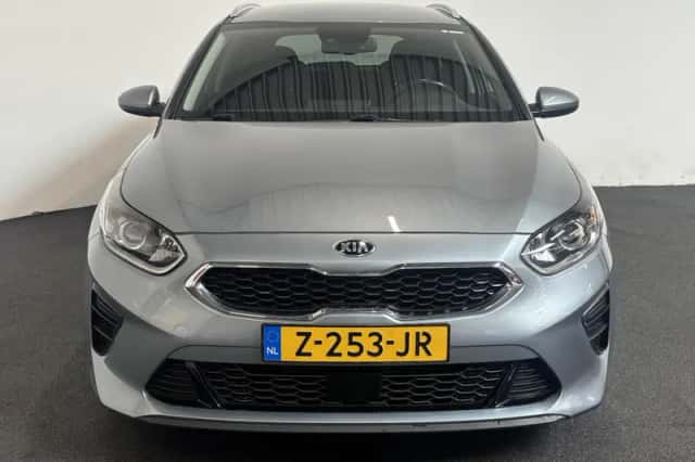 Kia Ceed Sportswagon (2021) thumbnail 4