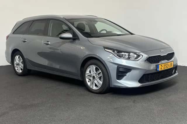 Kia Ceed Sportswagon (2021) thumbnail 5