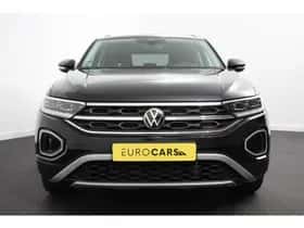 Volkswagen T-Roc (2022) thumbnail 2