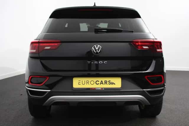 Volkswagen T-Roc (2022) thumbnail 3