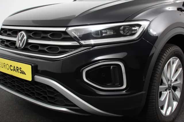 Volkswagen T-Roc (2022) thumbnail 4