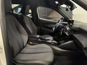 Peugeot 2008 (2023) thumbnail 25