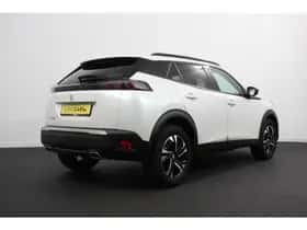 Peugeot 2008 (2023) thumbnail 4