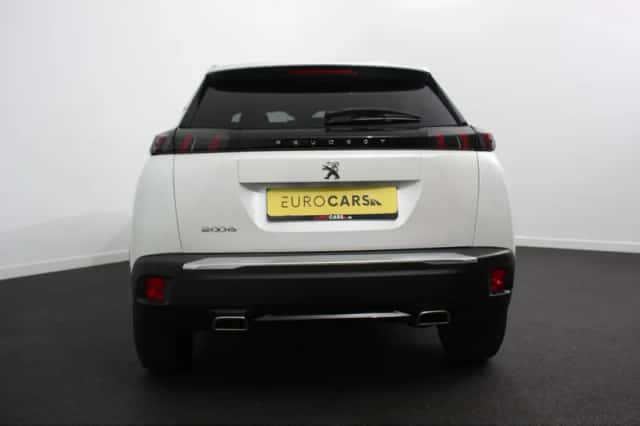 Peugeot 2008 (2023) thumbnail 3